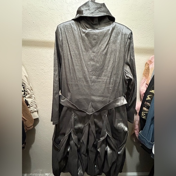 FORMAL DRESS - Picture 2 of 6